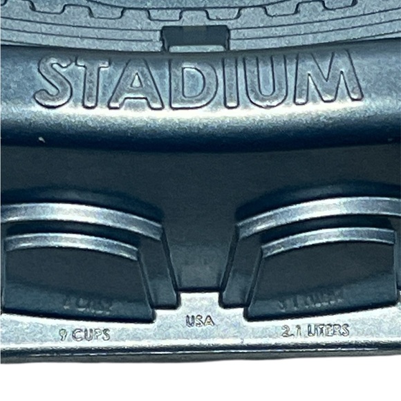 NWT Nordic Ware Stadium Bundt Pan - Picture 5 of 12